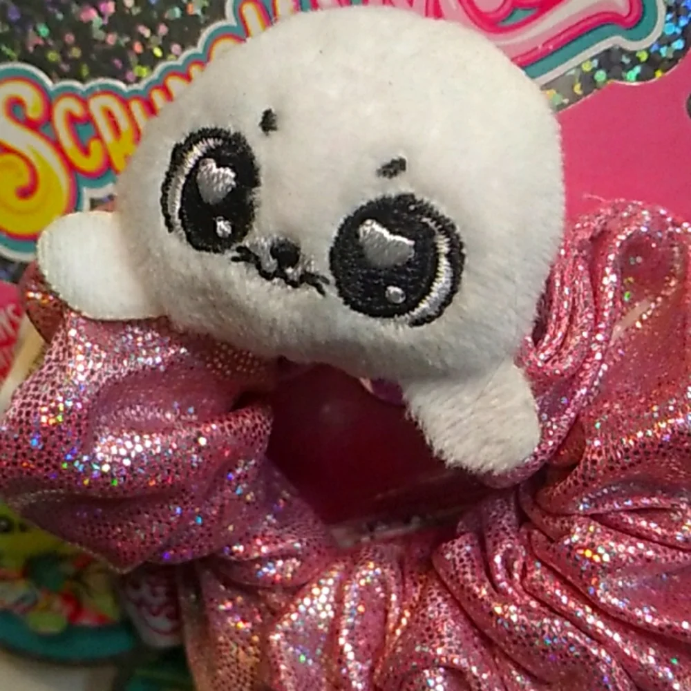 ScrunchMiez seal,shimmer series 1